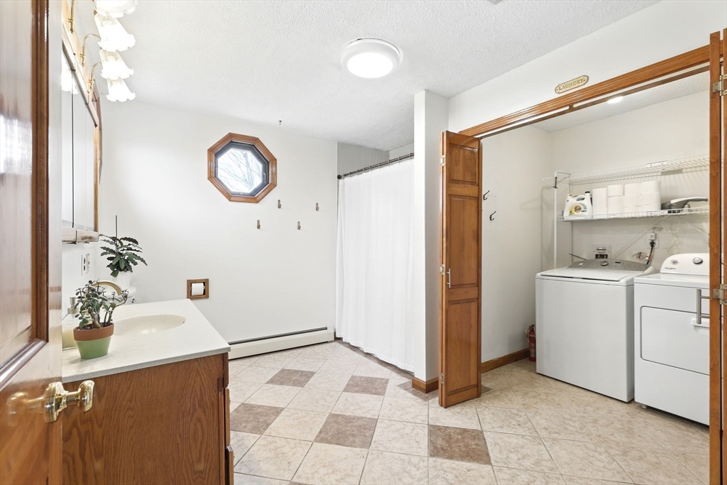 16 Pomeroy Meadow Road Easthampton, MA 01027 - Photo 19 of 41