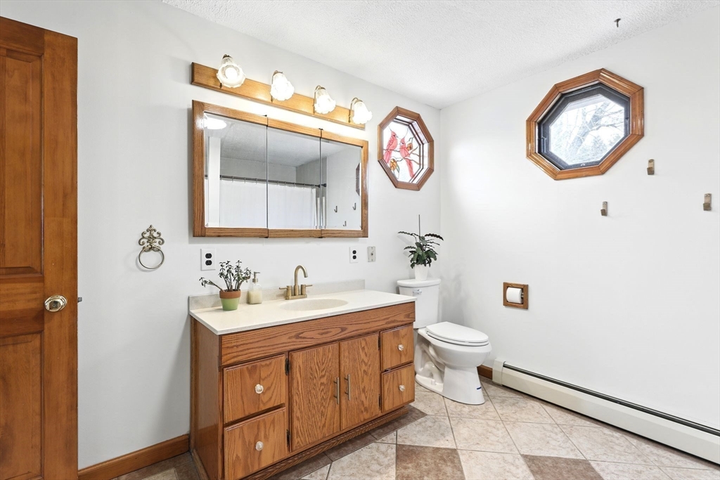 16 Pomeroy Meadow Road Easthampton, MA 01027 - Photo 20 of 41