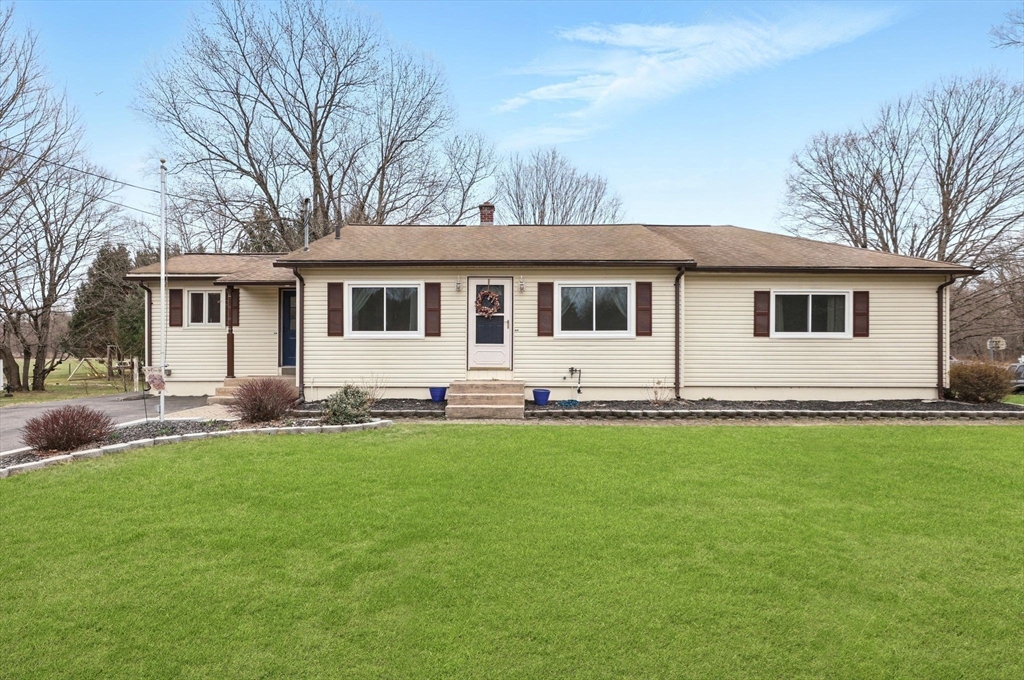 16 Pomeroy Meadow Road Easthampton, MA 01027 - Photo 2 of 41