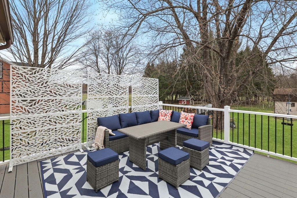 16 Pomeroy Meadow Road Easthampton, MA 01027 - Photo 32 of 41