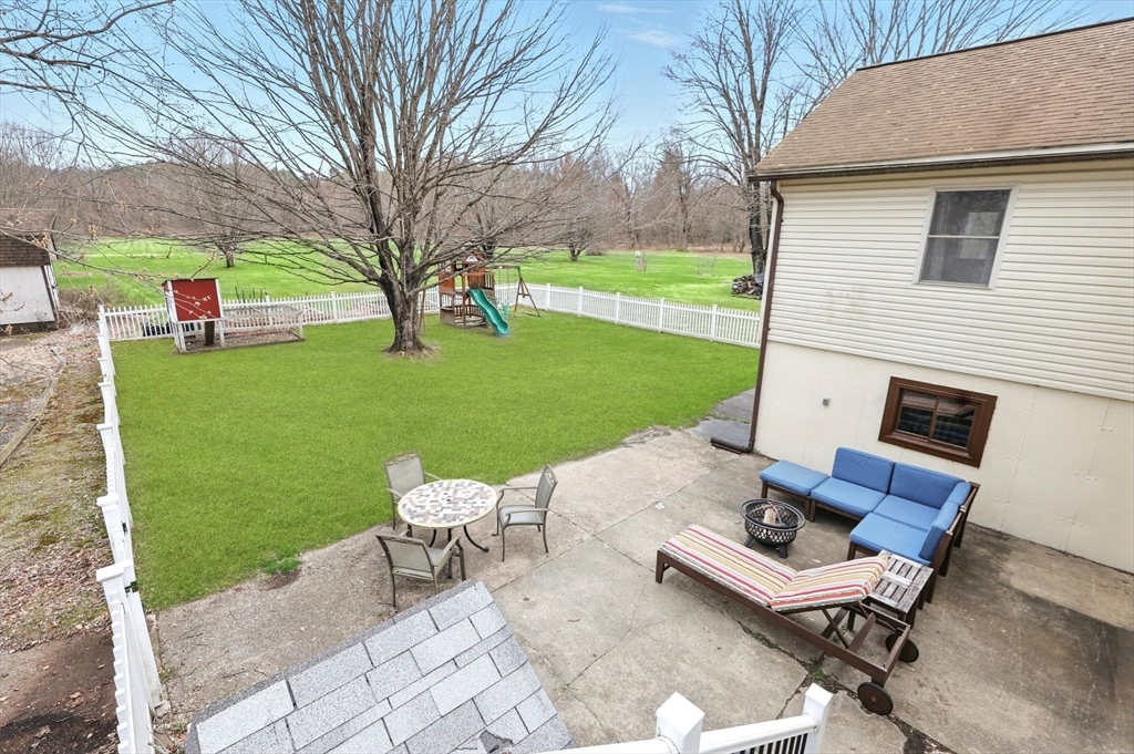 16 Pomeroy Meadow Road Easthampton, MA 01027 - Photo 34 of 41