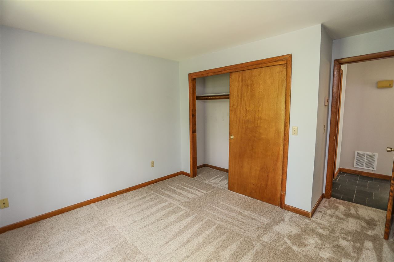 163 Wheel Wright Road Hampstead, NH 03841 - Photo 20 of 40