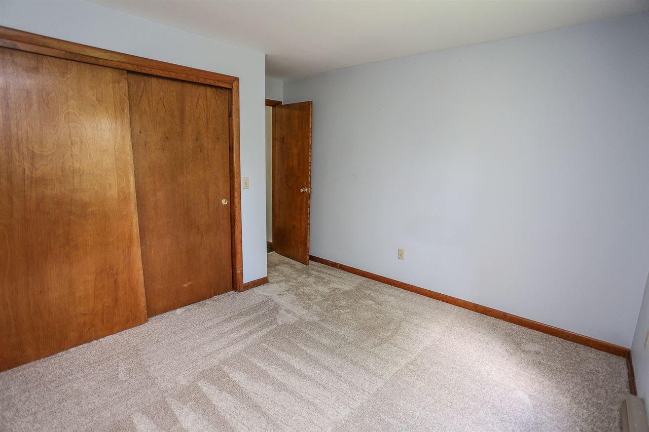 163 Wheel Wright Road Hampstead, NH 03841 - Photo 21 of 40