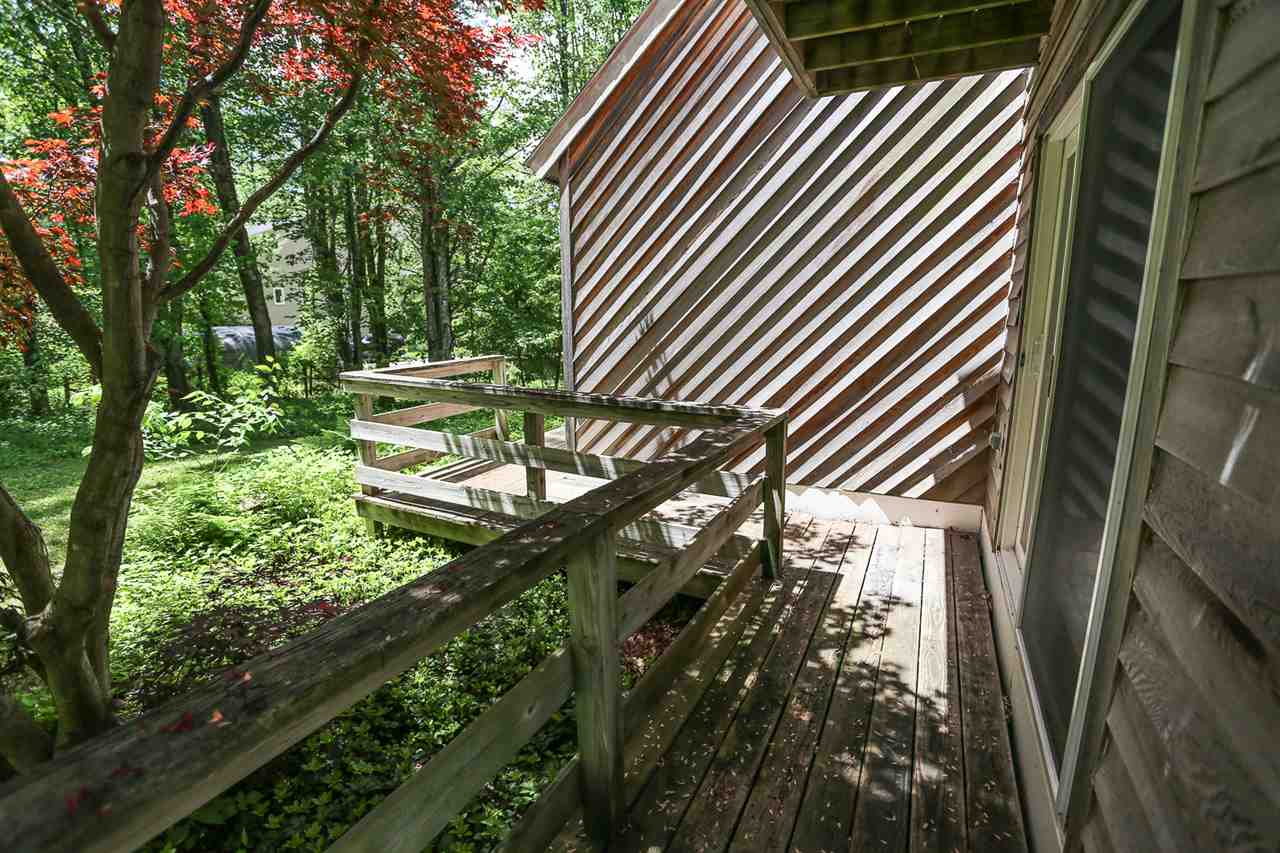 163 Wheel Wright Road Hampstead, NH 03841 - Photo 8 of 40