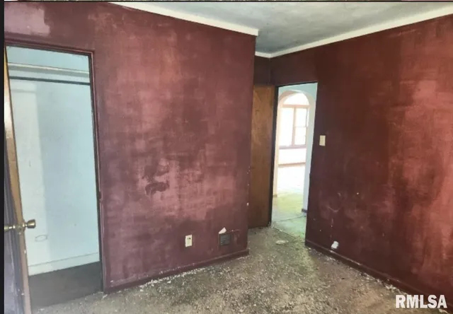 $29,900 | 800 North 39th Street, East St. Louis, IL 62205