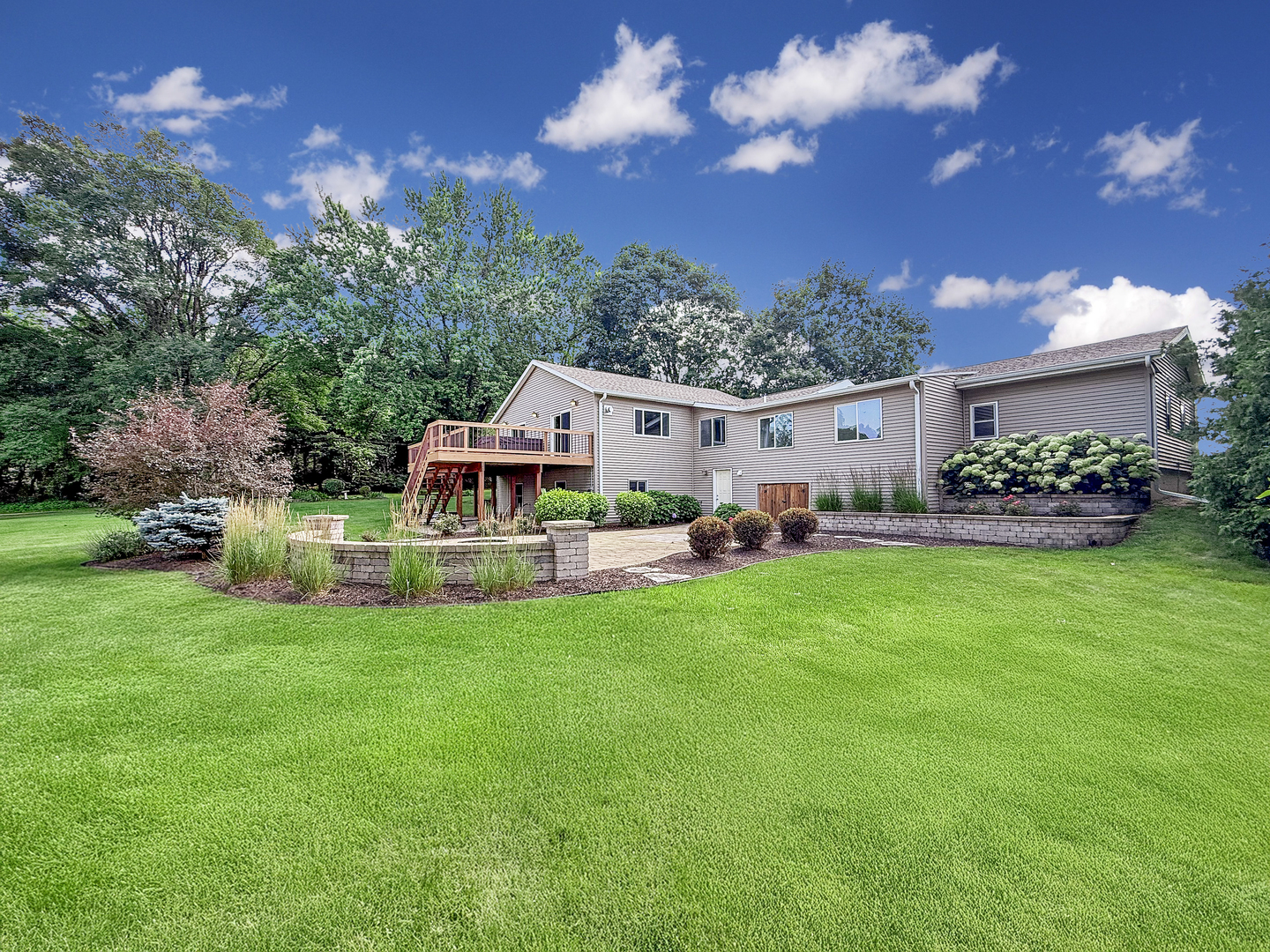 3157 South Baileyville Road Freeport, IL 61032 - Photo 3 of 39