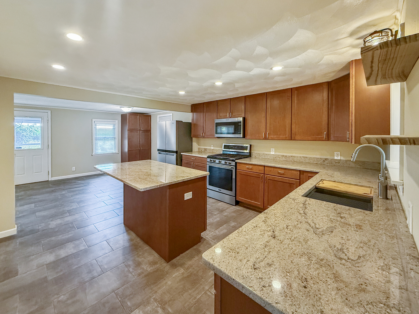 3157 South Baileyville Road Freeport, IL 61032 - Photo 10 of 39