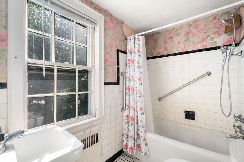 10 Wilde Road Wellesley, MA 02481 - Photo 21 of 30