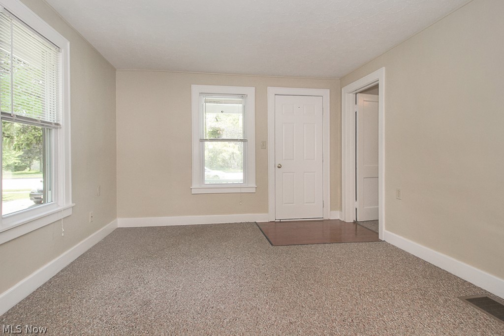6707 Engle Road Cleveland, OH 44130 - Photo 3 of 29 Gallery Image 3