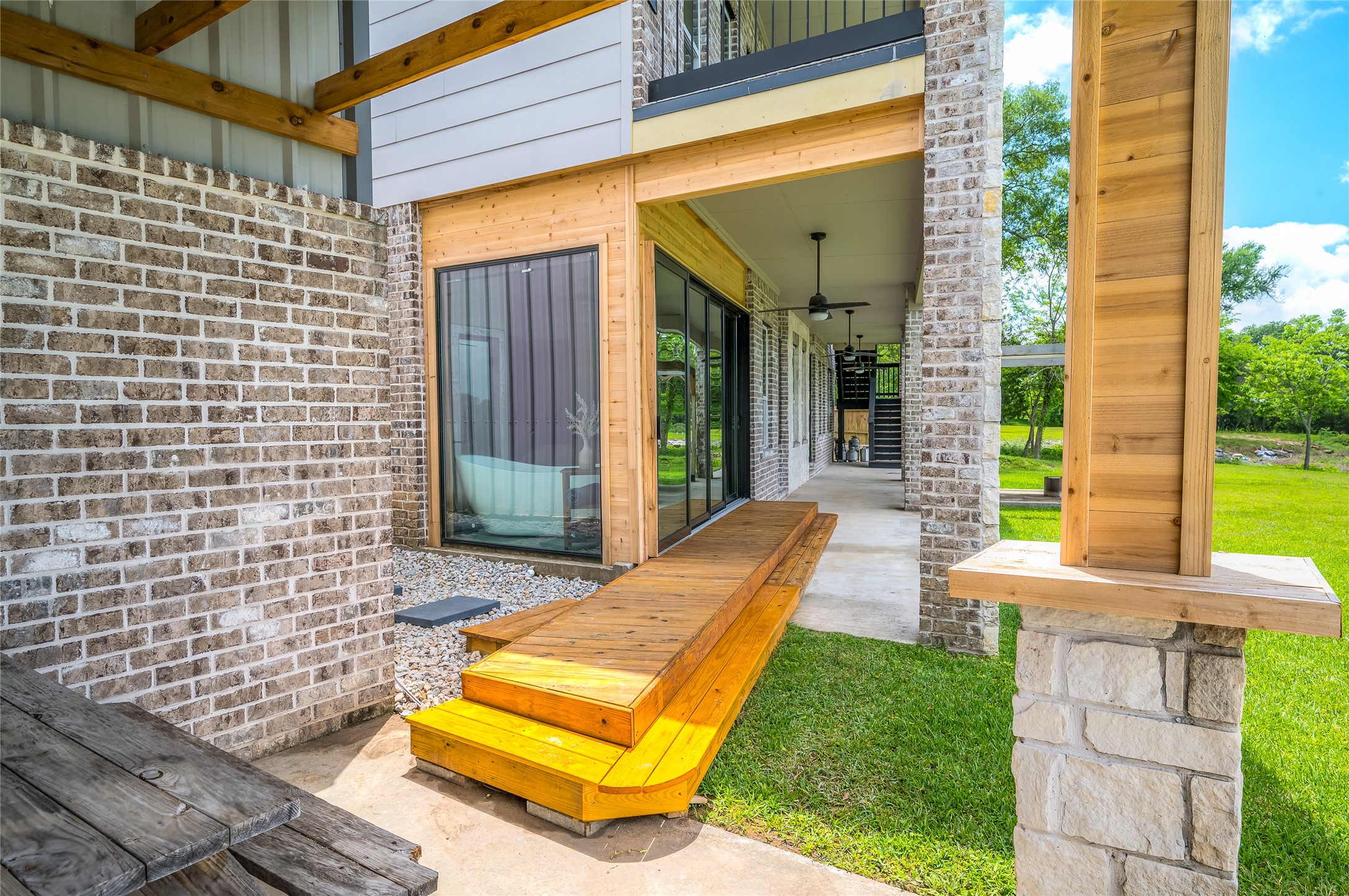 206 Elm Street Highlands, TX 77562 - Photo 17 of 50