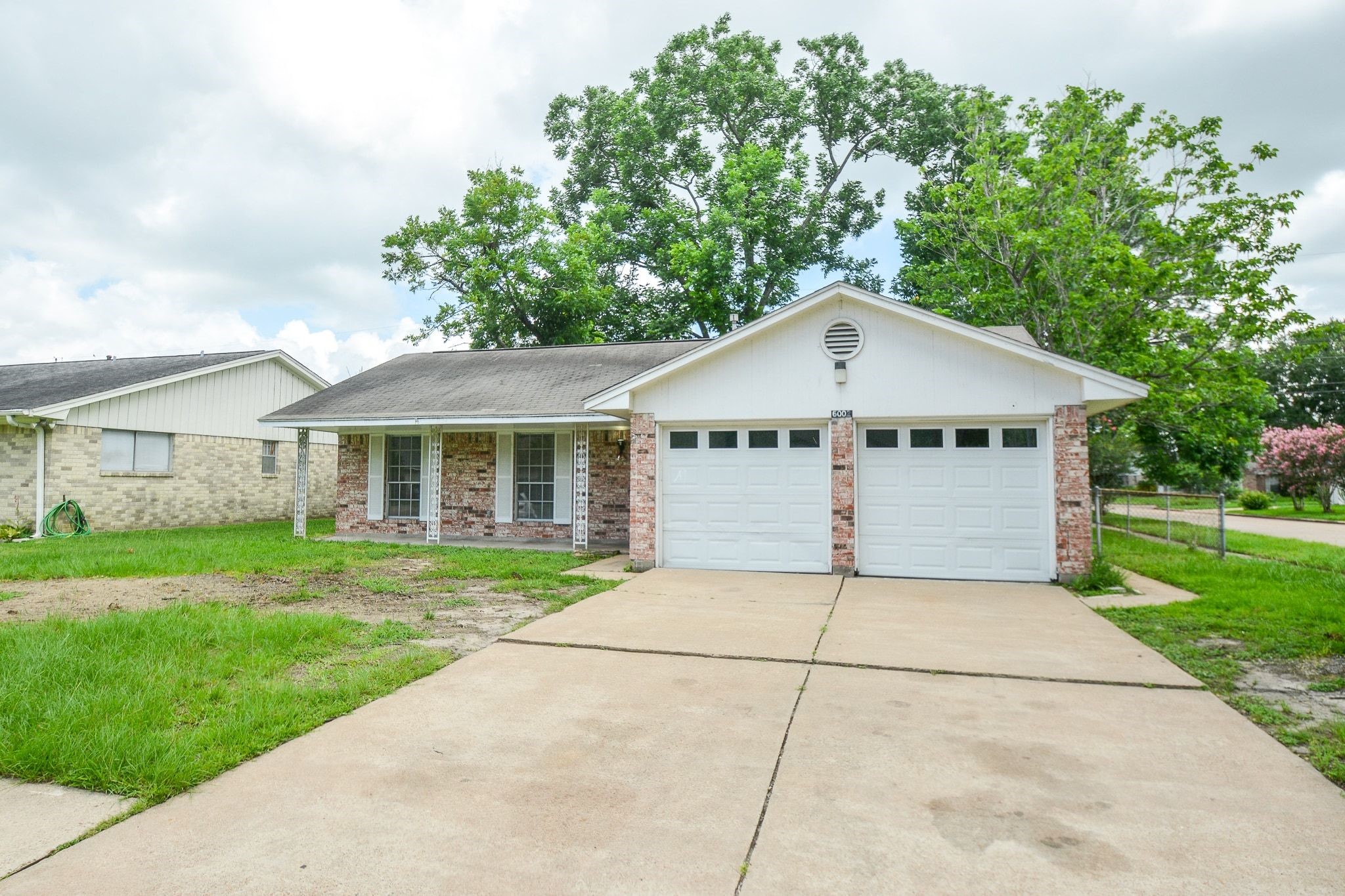 6002 Verdome Lane Houston, TX 77092 - Photo 2 of 49