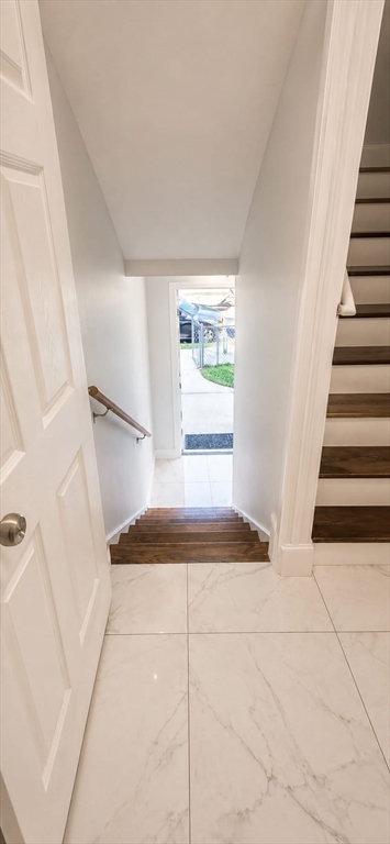 53-55 Allendale Street Springfield, MA 01107 - Photo 9 of 19