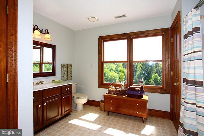 4040 Governor Almond Road Locust Grove, VA 22508 - Photo 16 of 25 Upstairs Bathroom