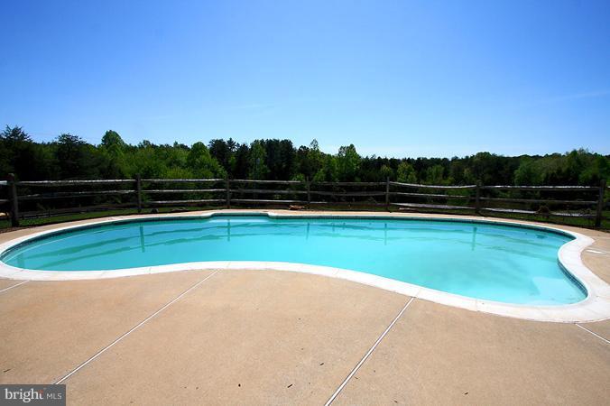 4040 Governor Almond Road Locust Grove, VA 22508 - Photo 23 of 25 Pool