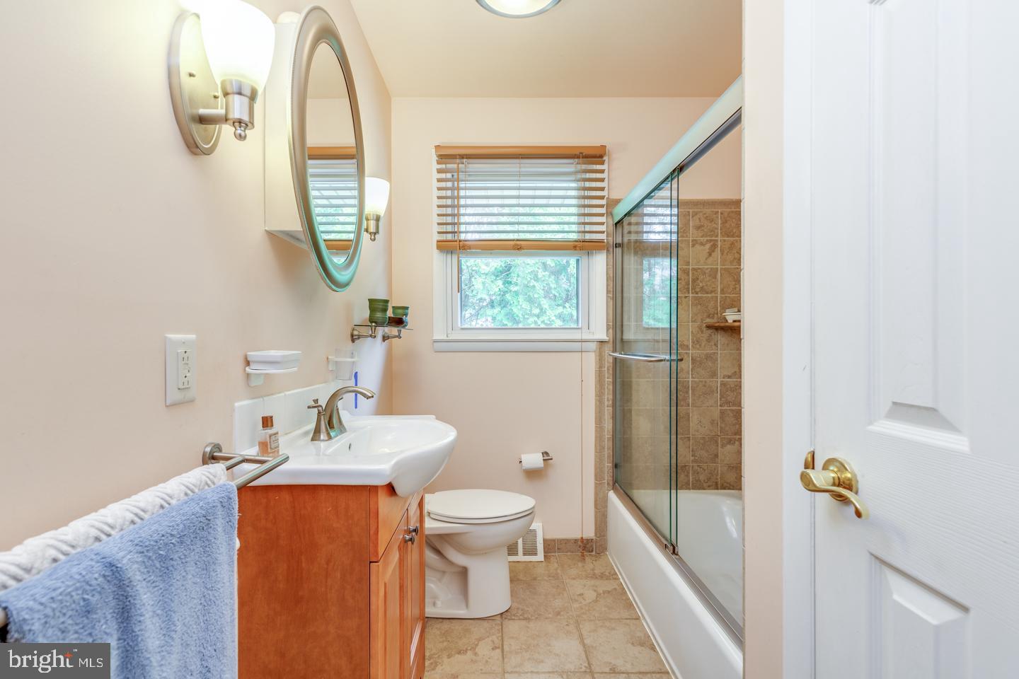 501 Bancroft Road Cherry Hill, NJ 08034 - Photo 22 of 28 Main Bath