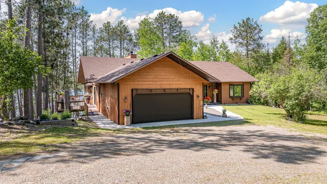 $1,200,000 | 1918 Pine Tree Trail, Ely, MN 55731
