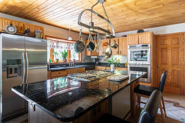 $1,200,000 | 1918 Pine Tree Trail, Ely, MN 55731