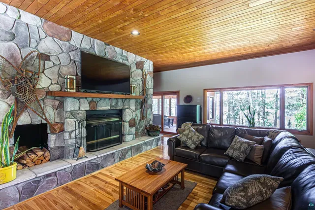 $1,200,000 | 1918 Pine Tree Trail, Ely, MN 55731