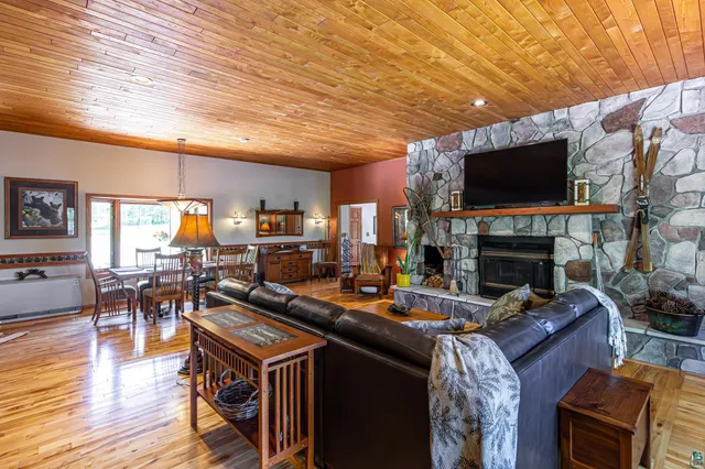 $1,200,000 | 1918 Pine Tree Trail, Ely, MN 55731