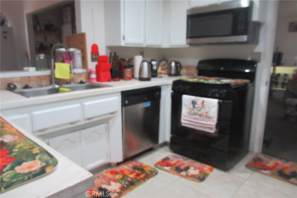 15774 Winnebago Road Apple Valley, CA 92307 - Photo 8 of 22