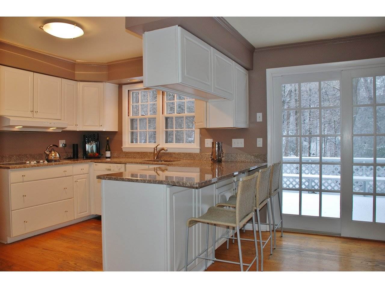 44 Crescent Road Burlington, VT 05401 - Photo 18 of 36 Gallery Image 18