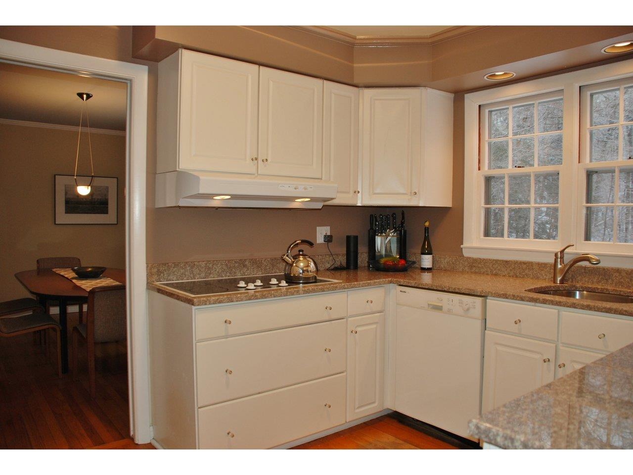 44 Crescent Road Burlington, VT 05401 - Photo 22 of 36 Gallery Image 22