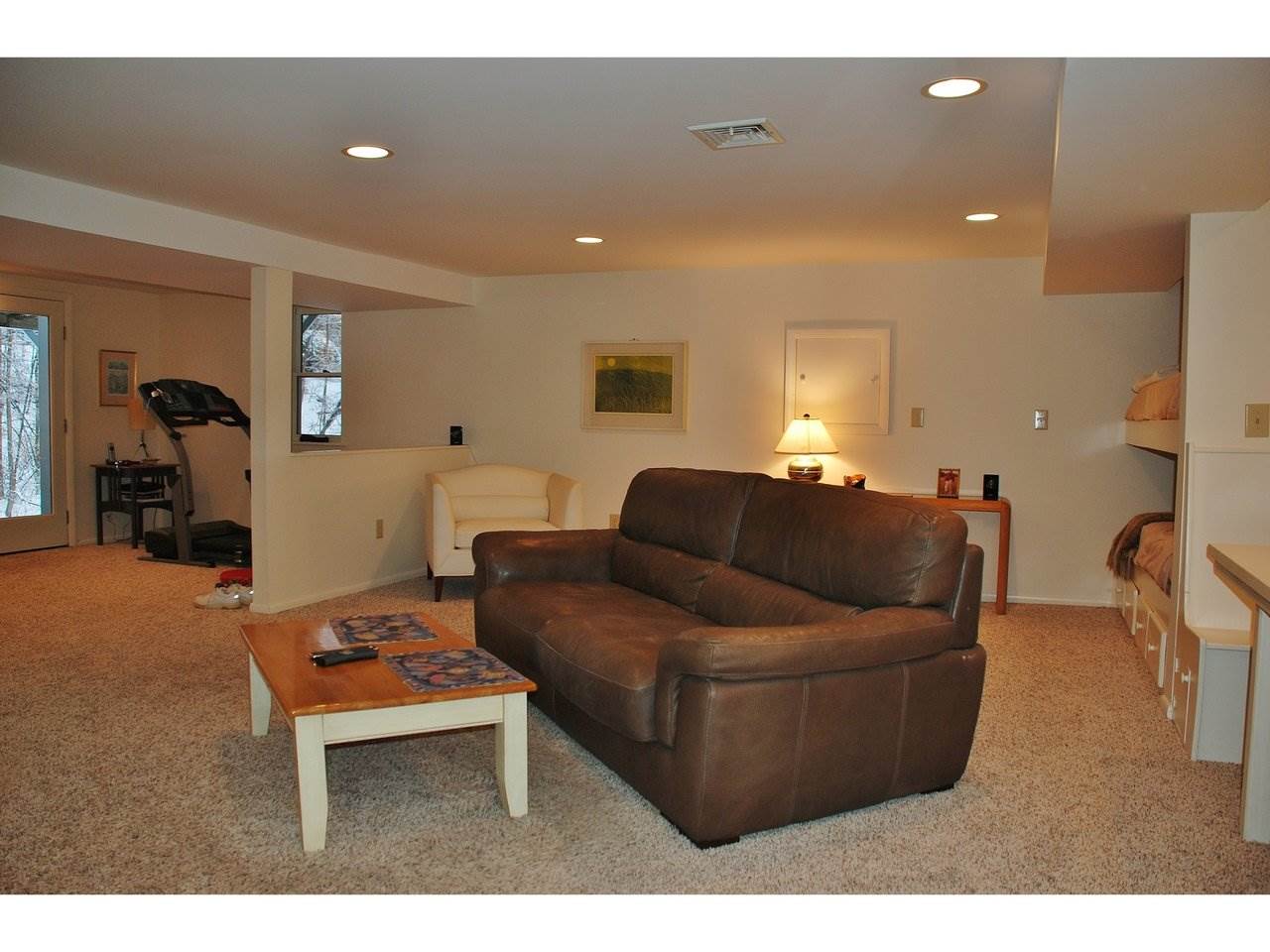 44 Crescent Road Burlington, VT 05401 - Photo 31 of 36 Gallery Image 31