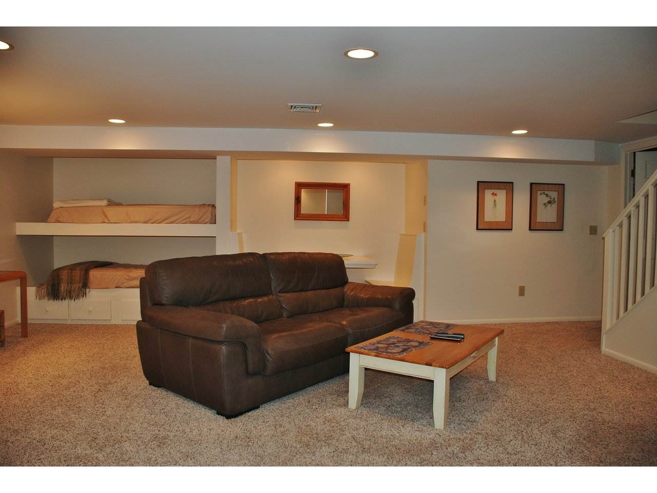 44 Crescent Road Burlington, VT 05401 - Photo 32 of 36 Gallery Image 32