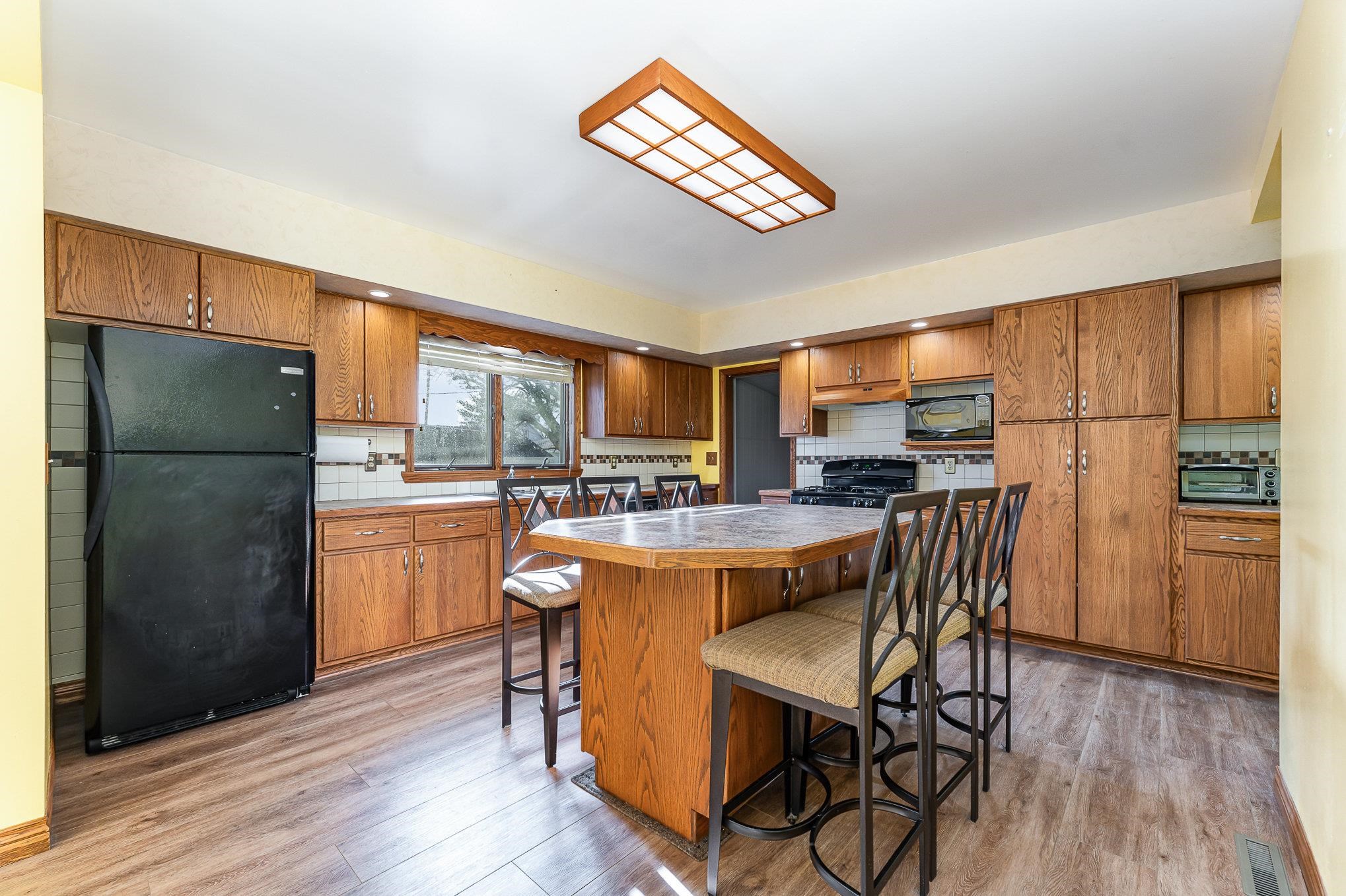 910 Michigan Avenue Bay City, MI 48708 - Photo 4 of 24 Gallery Image 4
