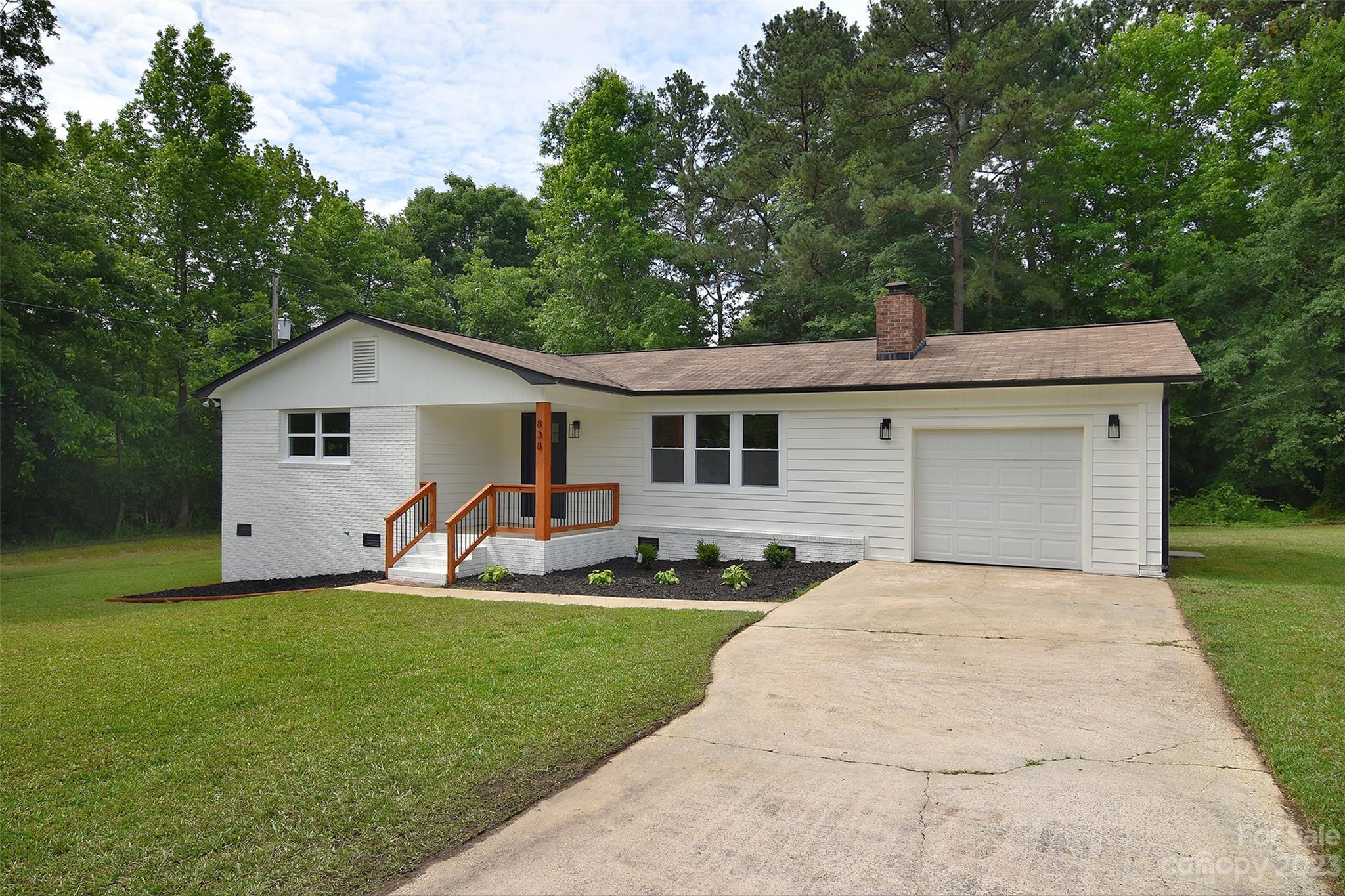 838 Culdesac Road Lancaster, SC 29720 - Photo 3 of 30 a front view of house with yard and green space