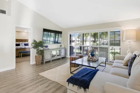 $10,000 | 704 Club Drive, Palm Beach Gardens, FL 33418