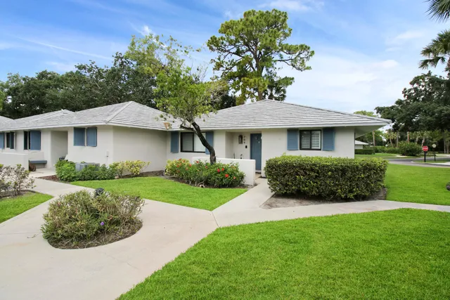 $10,000 | 704 Club Drive, Palm Beach Gardens, FL 33418