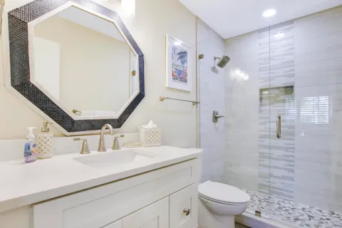 $10,000 | 704 Club Drive, Palm Beach Gardens, FL 33418