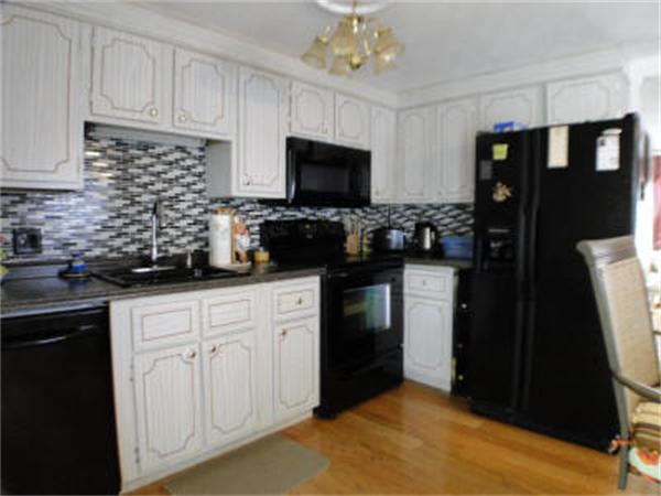 4 Oakdale Road North Reading, MA 01864 - Photo 3 of 21 Gallery Image 3