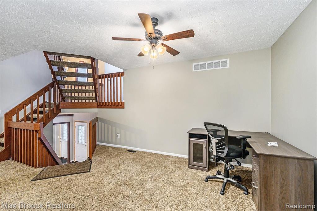 6511 Ridgeview Drive Clarkston, MI 48346 - Photo 7 of 23
