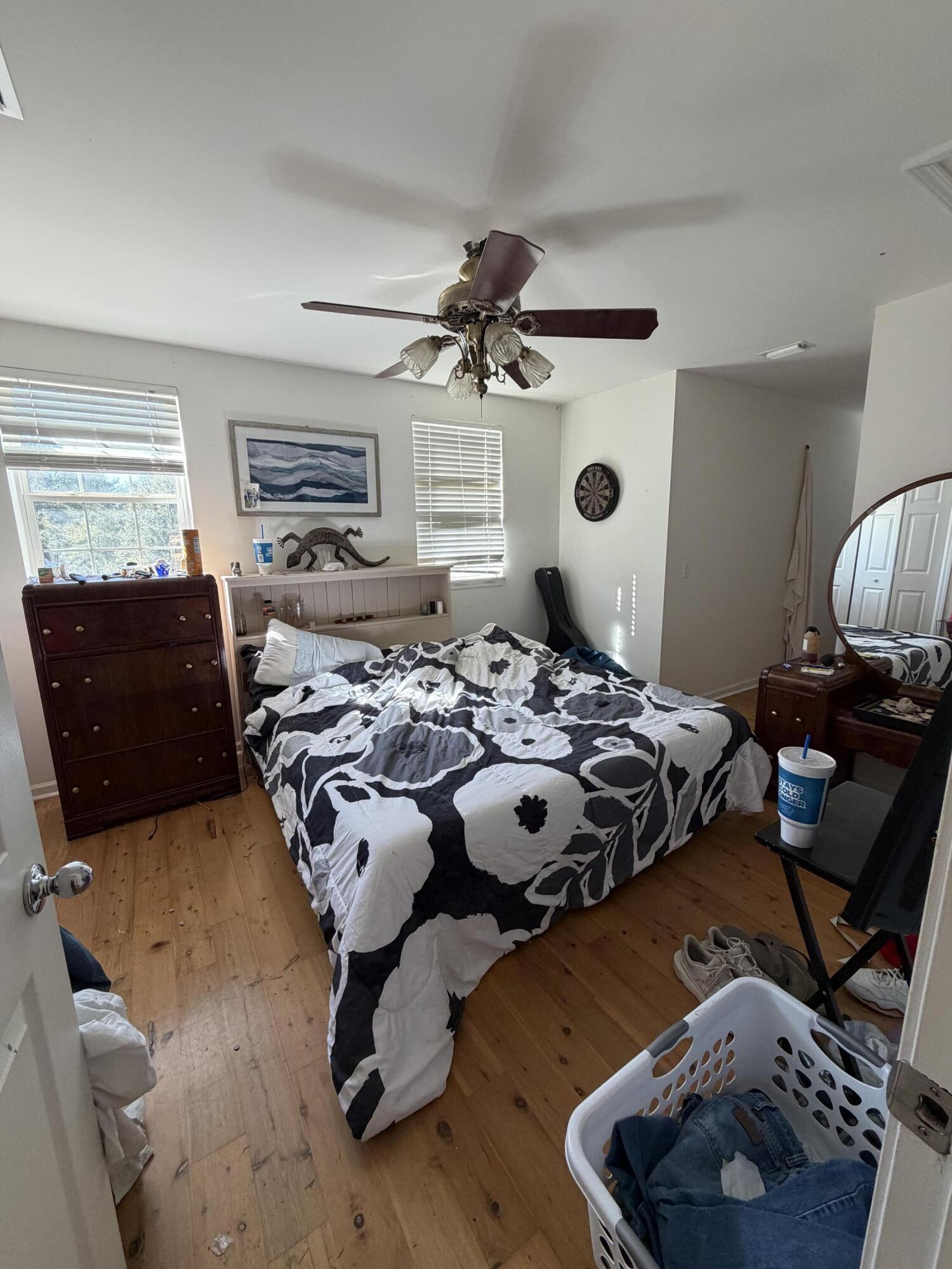 19818 Deep Springs Road Fountain, FL 32438 - Photo 14 of 21 a bed room with a bed and a fish tank