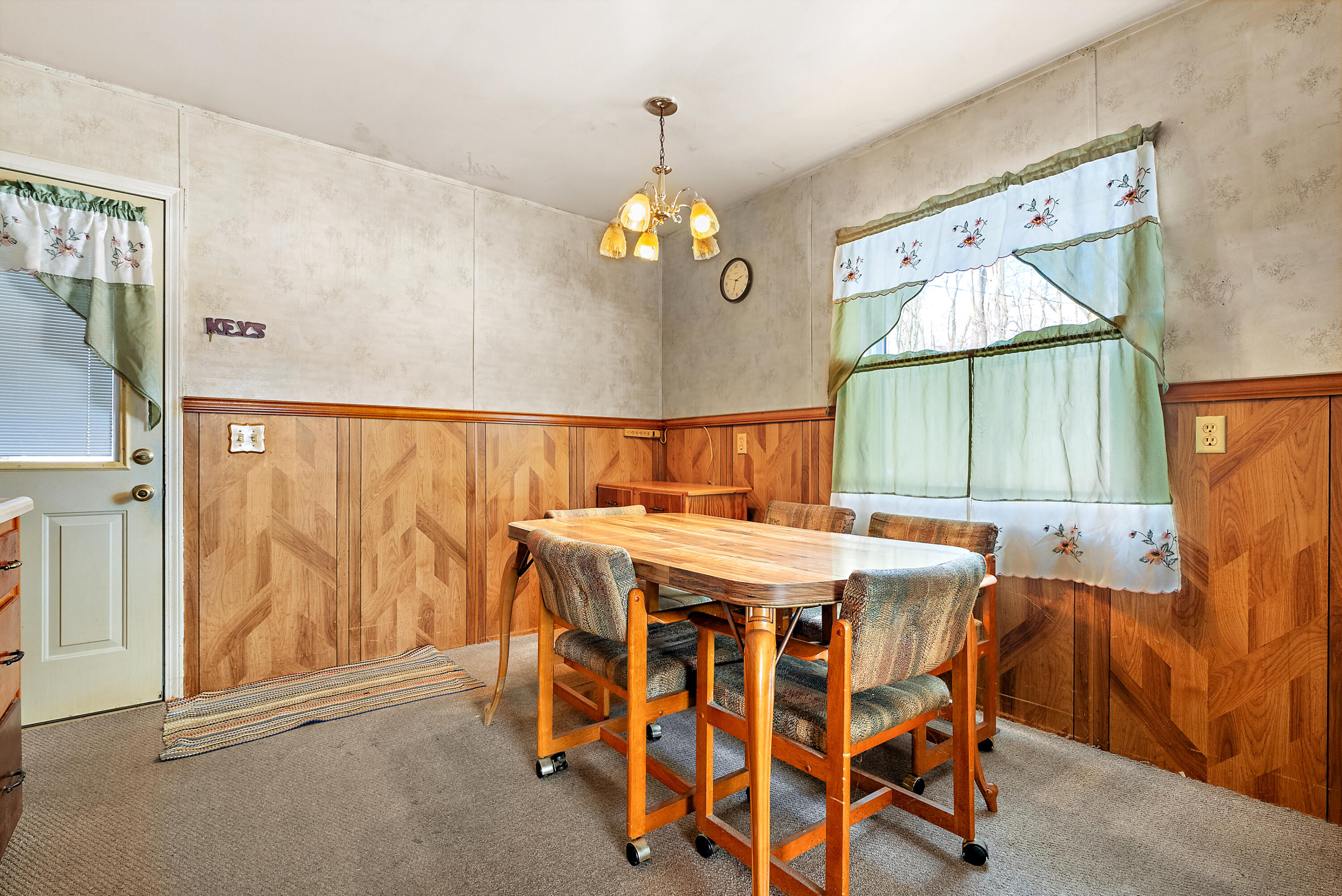 36259 Mill Lake Road Gobles, MI 49055 - Photo 6 of 30 Eating area