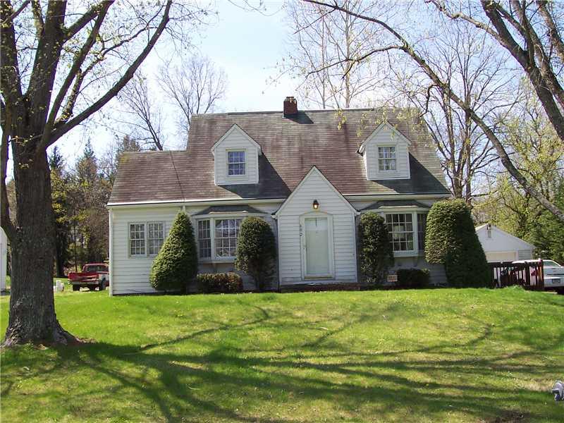 602 Golf Course Road Aliquippa, PA 15001 - Photo 1 of 1 Exterior Front. A REAL CUTIE NEEDS SOME FIXING, BUT COULD BE GREAT