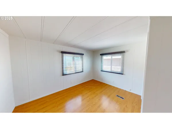 a picture of floor in a room
