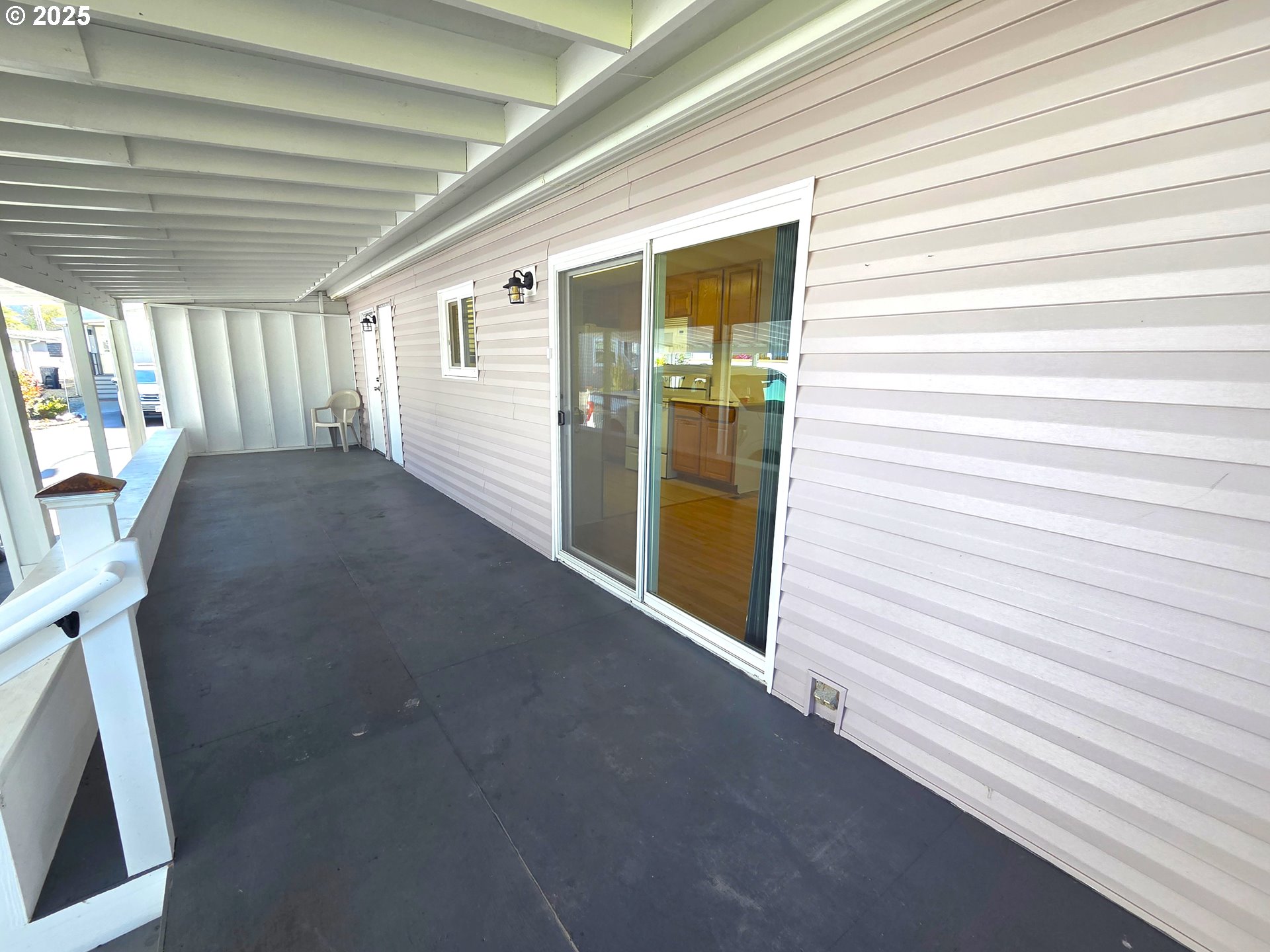 15889 Sunset Strip, Unit 102 Brookings, OR 97415 - Photo 5 of 27 a view of entryway