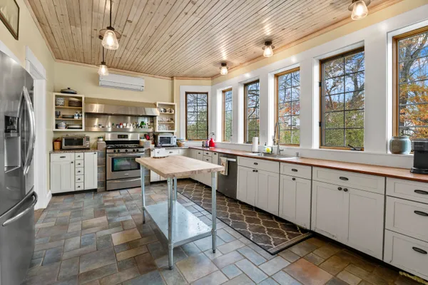 $385,000 | 443 Mann Hill Road, Holden, ME 04429