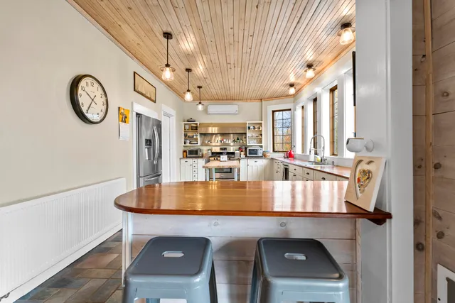 $385,000 | 443 Mann Hill Road, Holden, ME 04429