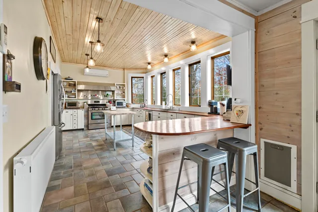 $385,000 | 443 Mann Hill Road, Holden, ME 04429