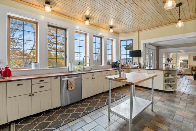 $385,000 | 443 Mann Hill Road, Holden, ME 04429