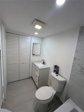$1,650 | 1100 Southeast 4th Avenue, Unit 16, Deerfield Beach, FL 33441