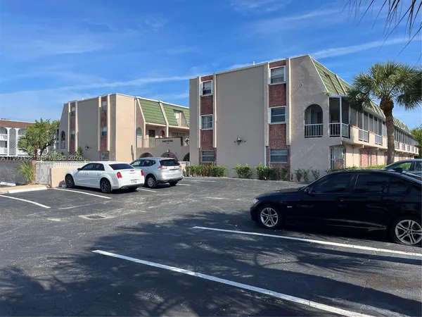 $1,650 | 1100 Southeast 4th Avenue, Unit 16, Deerfield Beach, FL 33441