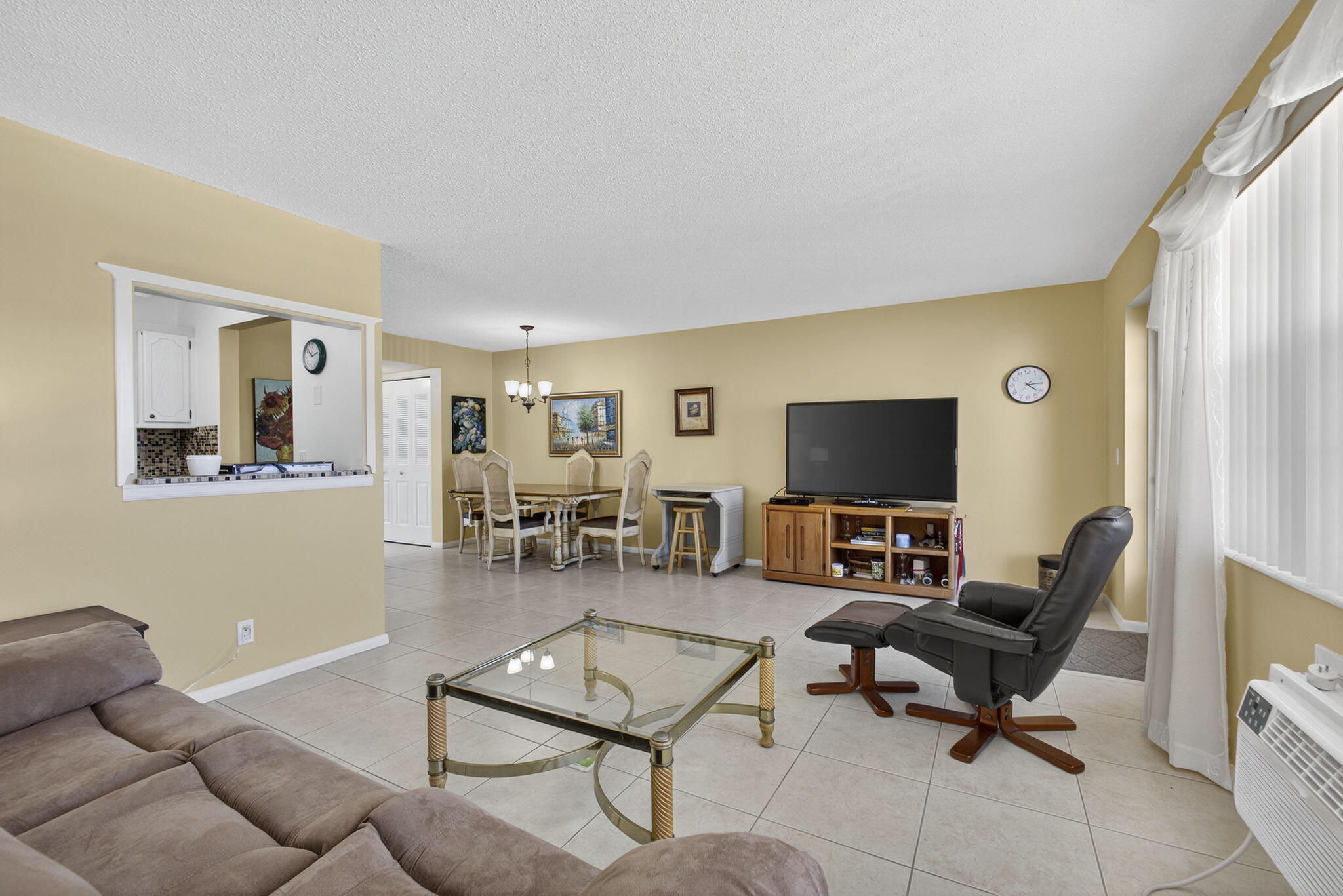 414 Windsor R West Palm Beach, FL 33417 - Photo 4 of 32 27-web-or-mls-Photo01883