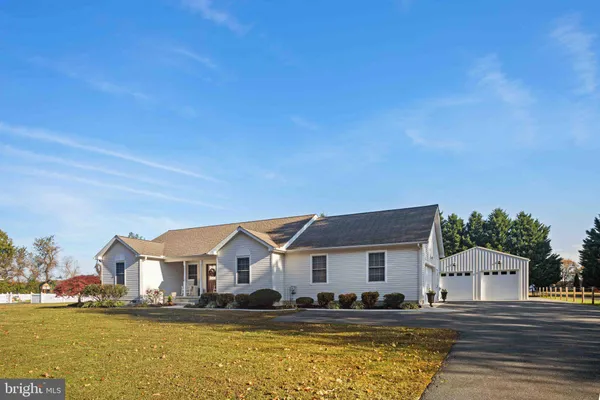 $419,900 | 647 Fence Post Lane, Viola, DE 19979