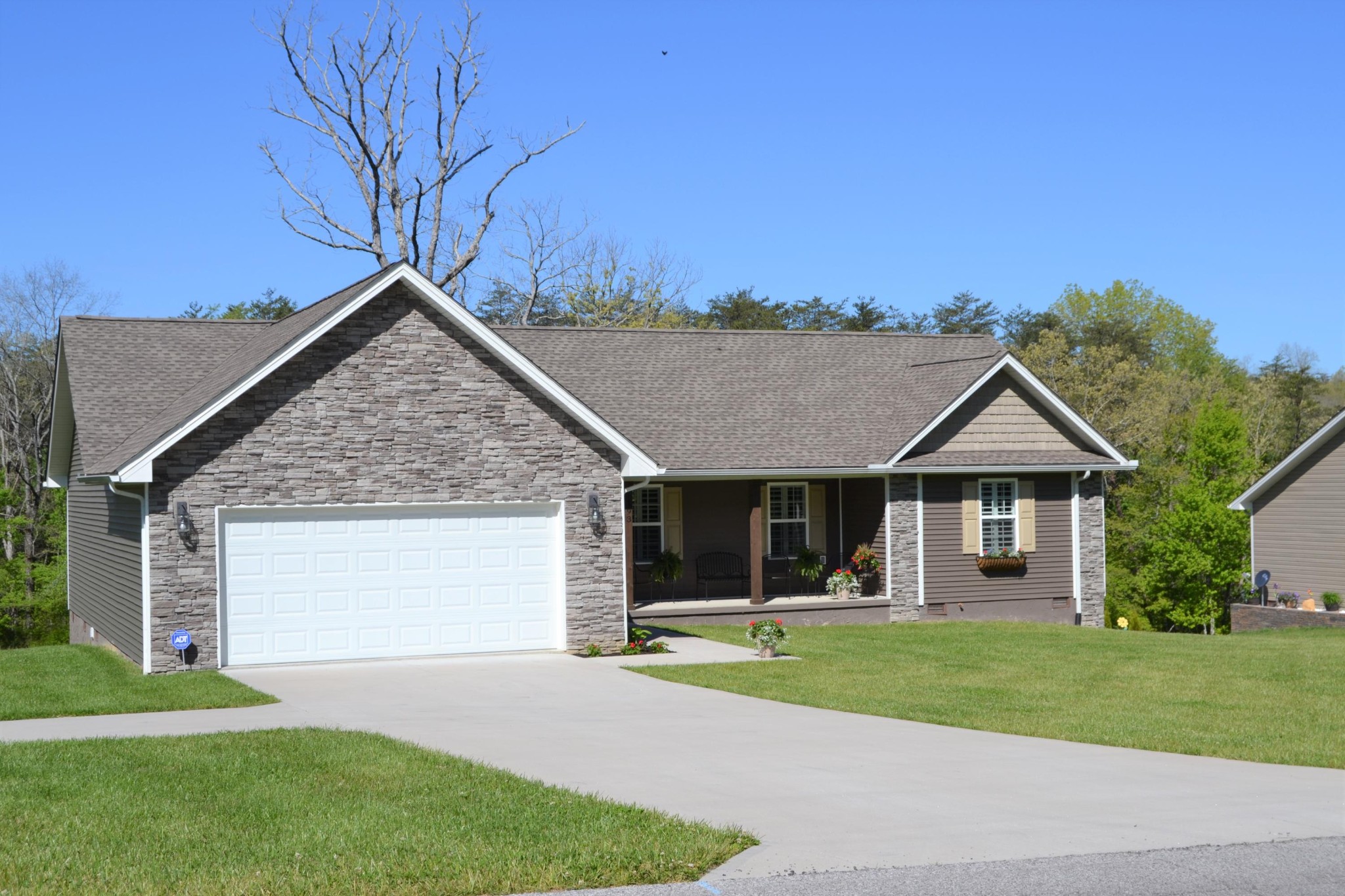 393 Deerfield Road Crossville, TN 38555 - Photo 2 of 34 Gallery Image 2