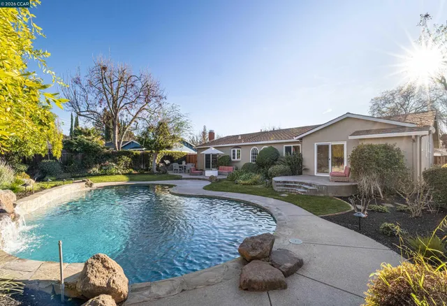 $1,395,000 | 902 Kane Circle, Walnut Creek, CA 94598
